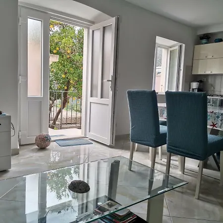 Beautiful 3-bed In Mali