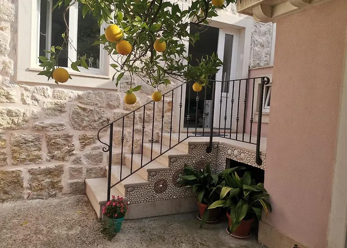 Villa Beautiful 3-bed In Mali *