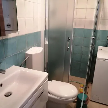 Beautiful 3-bed In Mali *