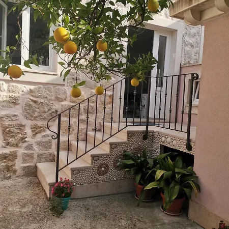 Villa Lovely 3-bed In Mali *