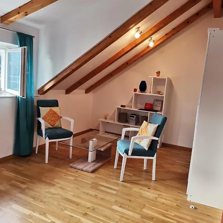 Lovely 3-bed In Mali Villa *
